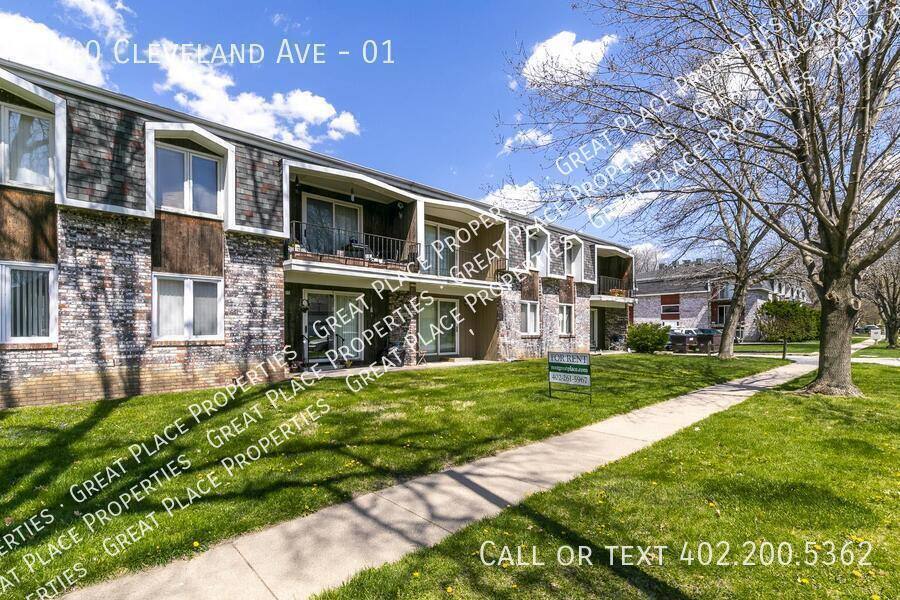 Apartment for rent at 5440 Cleveland Ave #1, Lincoln, NE 68504