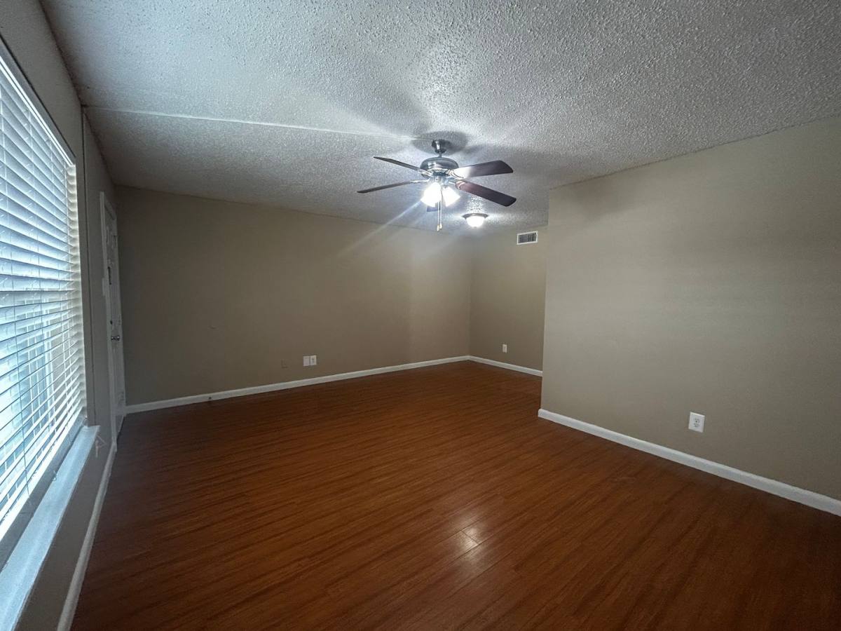 Apartment for rent at 4025 Crow Rd, Beaumont, TX 77706