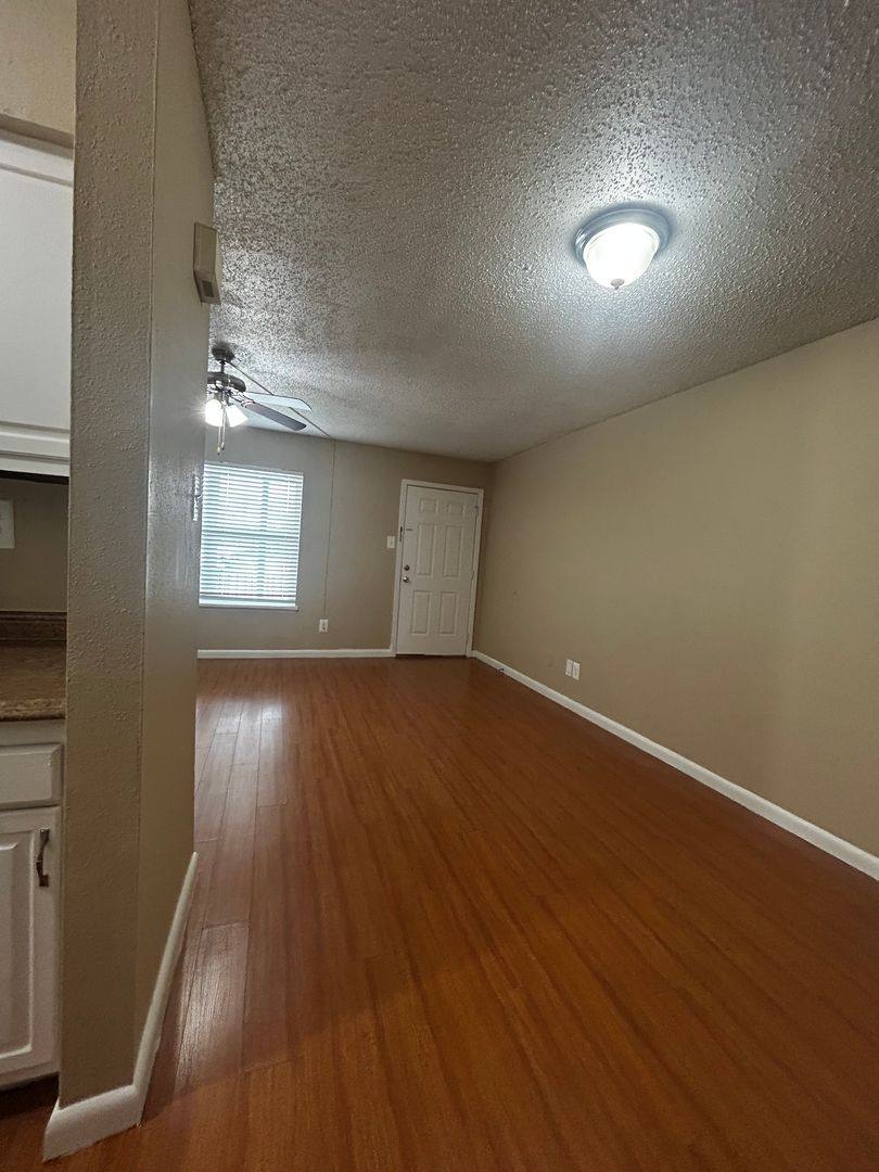 Apartment for rent at 4025 Crow Rd, Beaumont, TX 77706