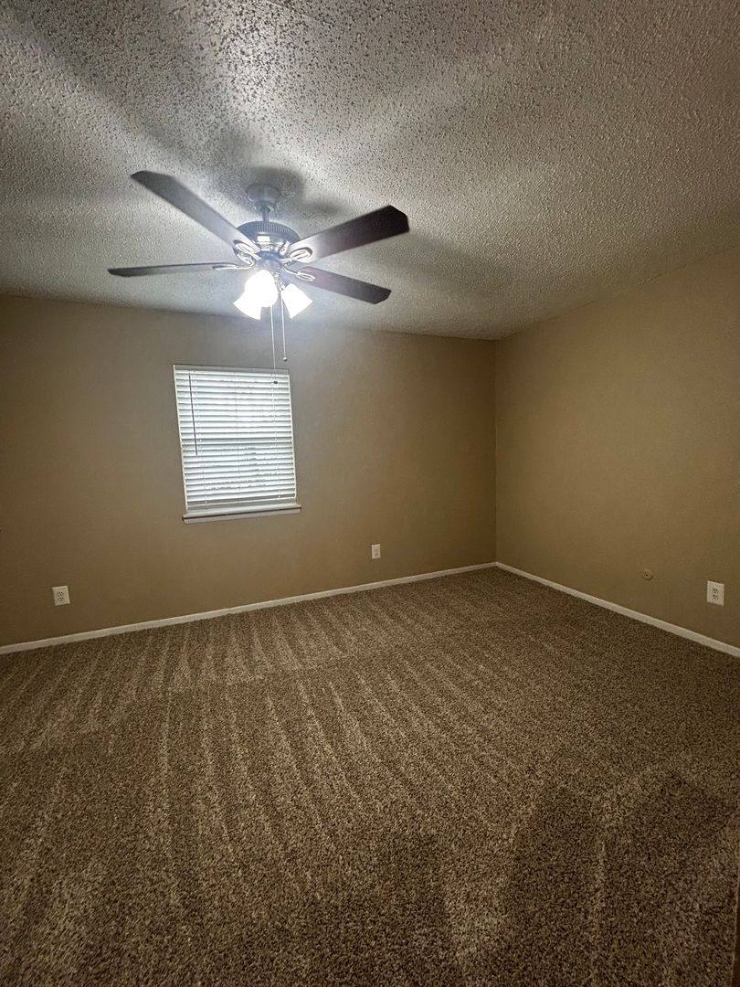 Apartment for rent at 4025 Crow Rd, Beaumont, TX 77706