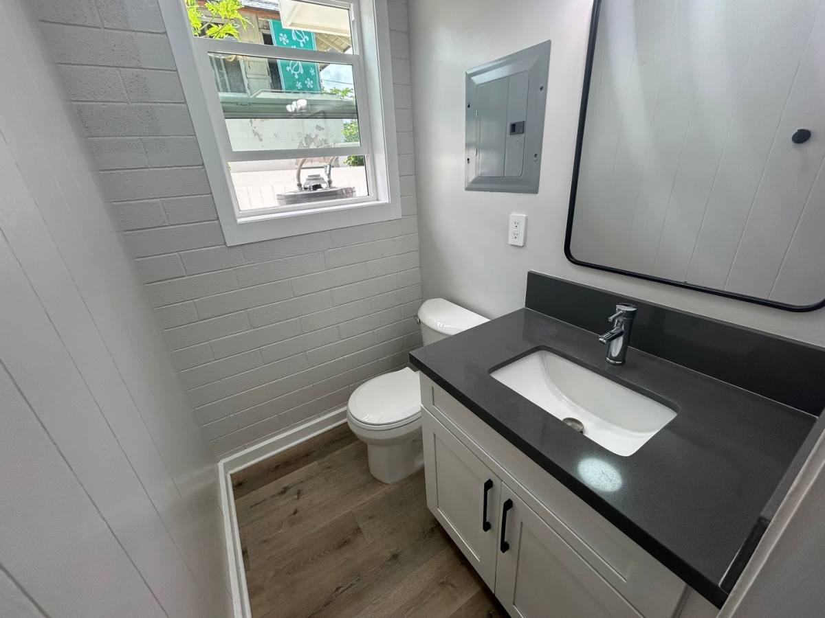 Apartment for rent at 2620 Date St, Honolulu, HI 96826