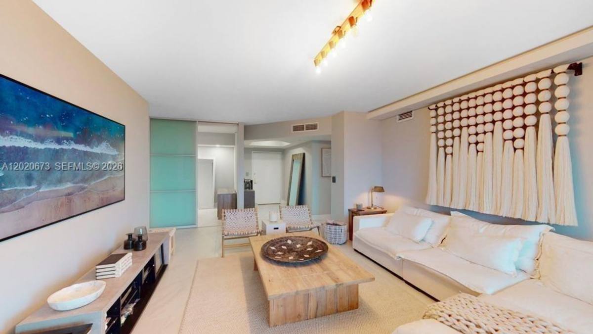 Apartment for rent at 7000 Island Blvd, North Miami Beach, FL 33160