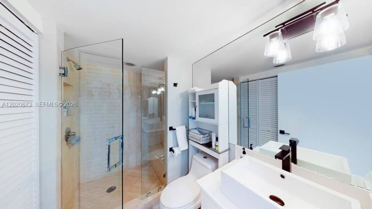 Apartment for rent at 7000 Island Blvd, North Miami Beach, FL 33160