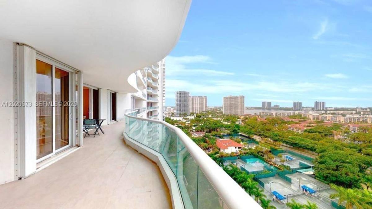 Apartment for rent at 7000 Island Blvd, North Miami Beach, FL 33160