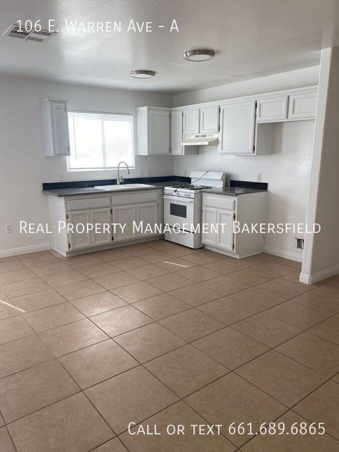Apartment for rent at 106 E Warren Ave #A, Bakersfield, CA 93308
