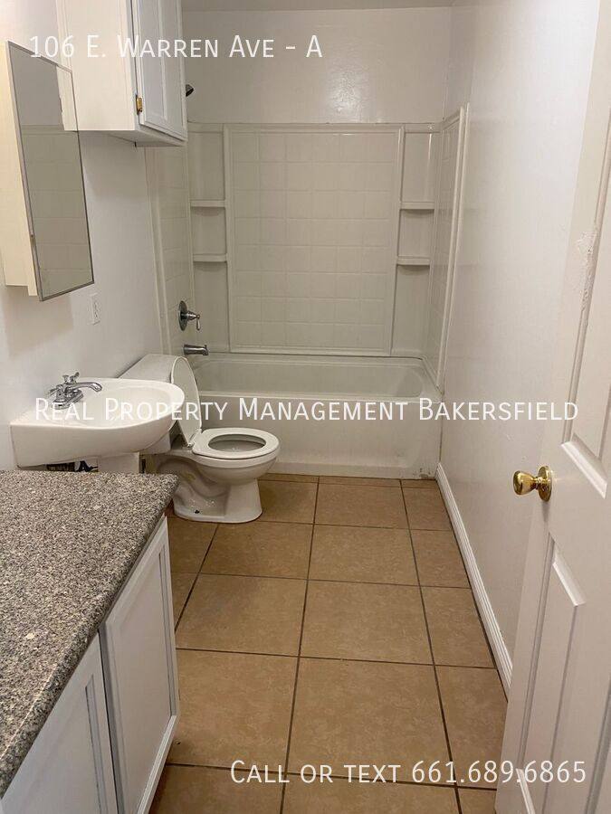 Apartment for rent at 106 E Warren Ave #A, Bakersfield, CA 93308