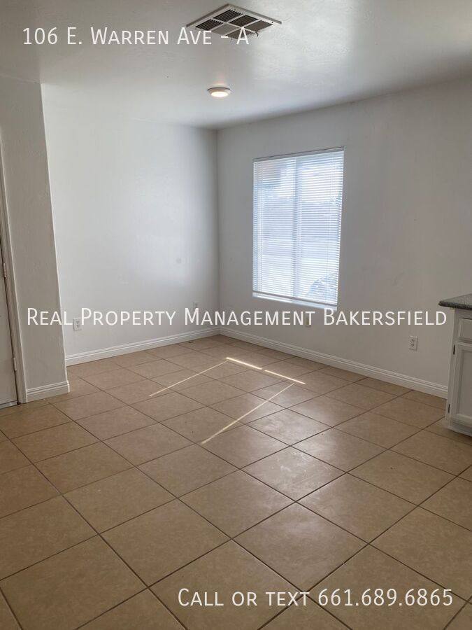 Apartment for rent at 106 E Warren Ave #A, Bakersfield, CA 93308