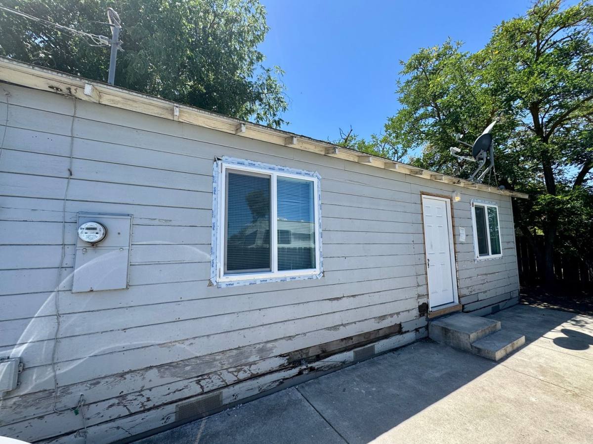 House for rent at 1129 Norton Ave, Dos Palos, CA 93620