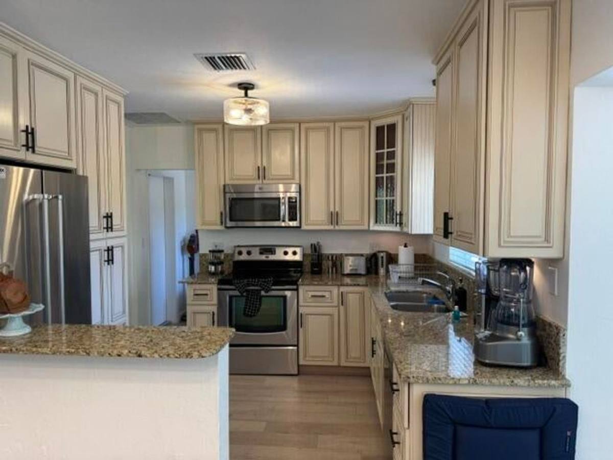 House for rent at 632 SW 8th Ave, Fort Lauderdale, FL 33315