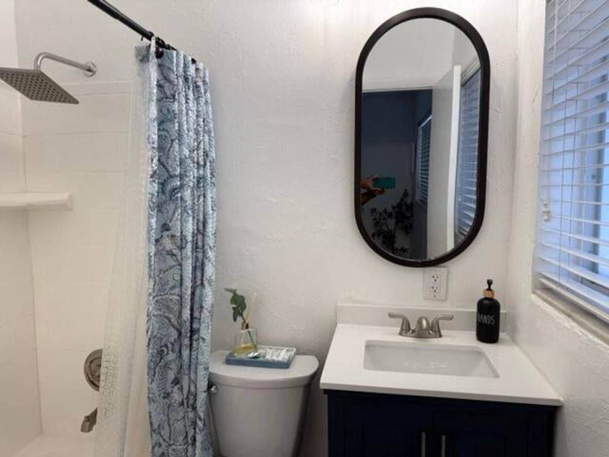 House for rent at 632 SW 8th Ave, Fort Lauderdale, FL 33315
