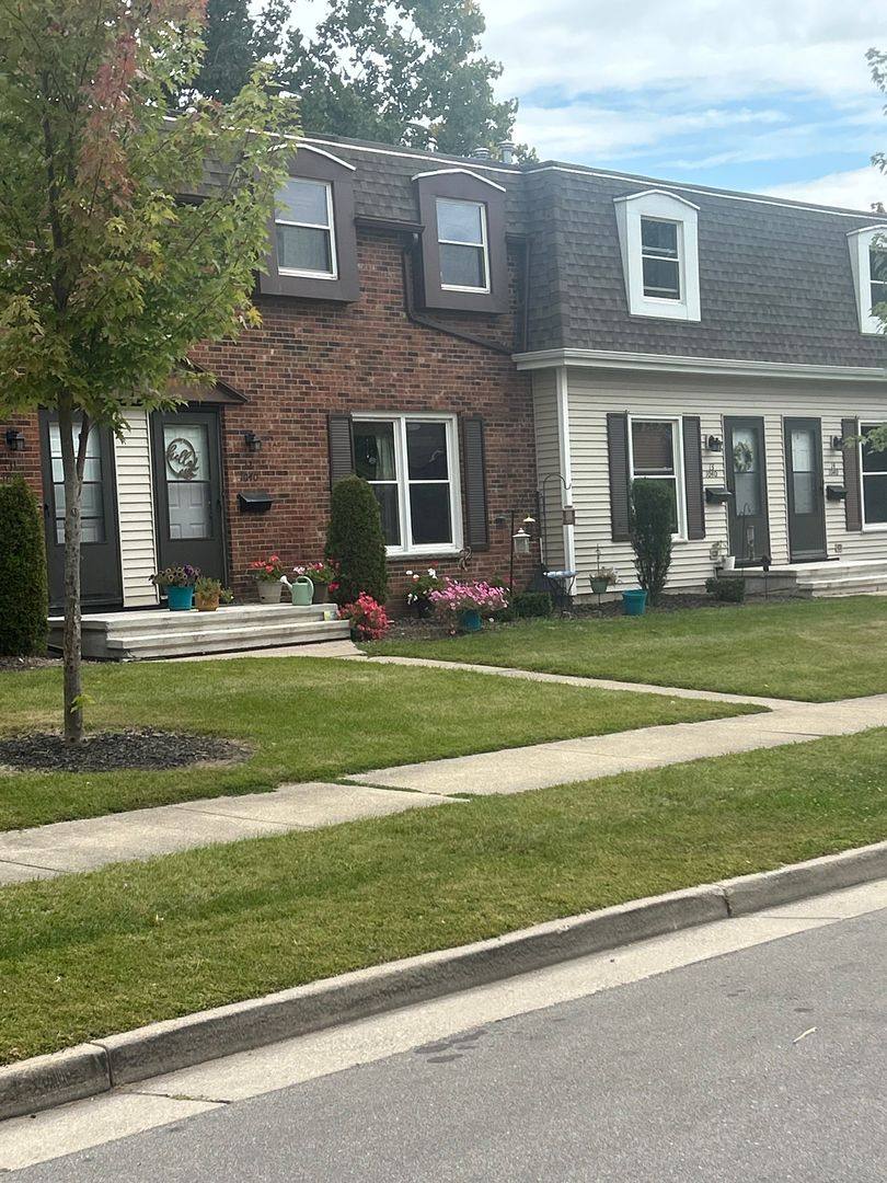 Townhouse for rent at 1040 Hunt Ave, Neenah, WI 54956
