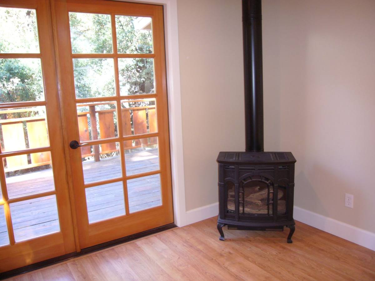 House for rent at 14871 Rotunda Way, Guerneville, CA 95446