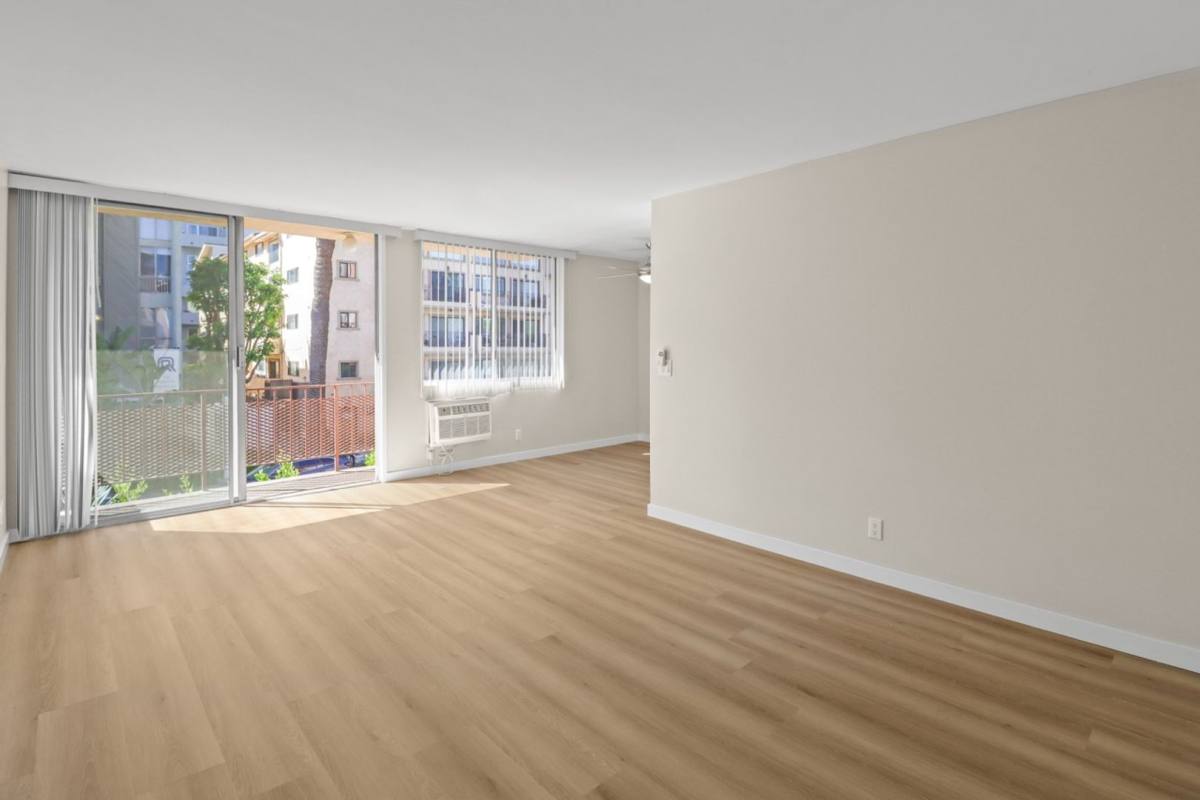Apartment for rent at 11677-11683 Goshen Ave, Los Angeles, CA 90049
