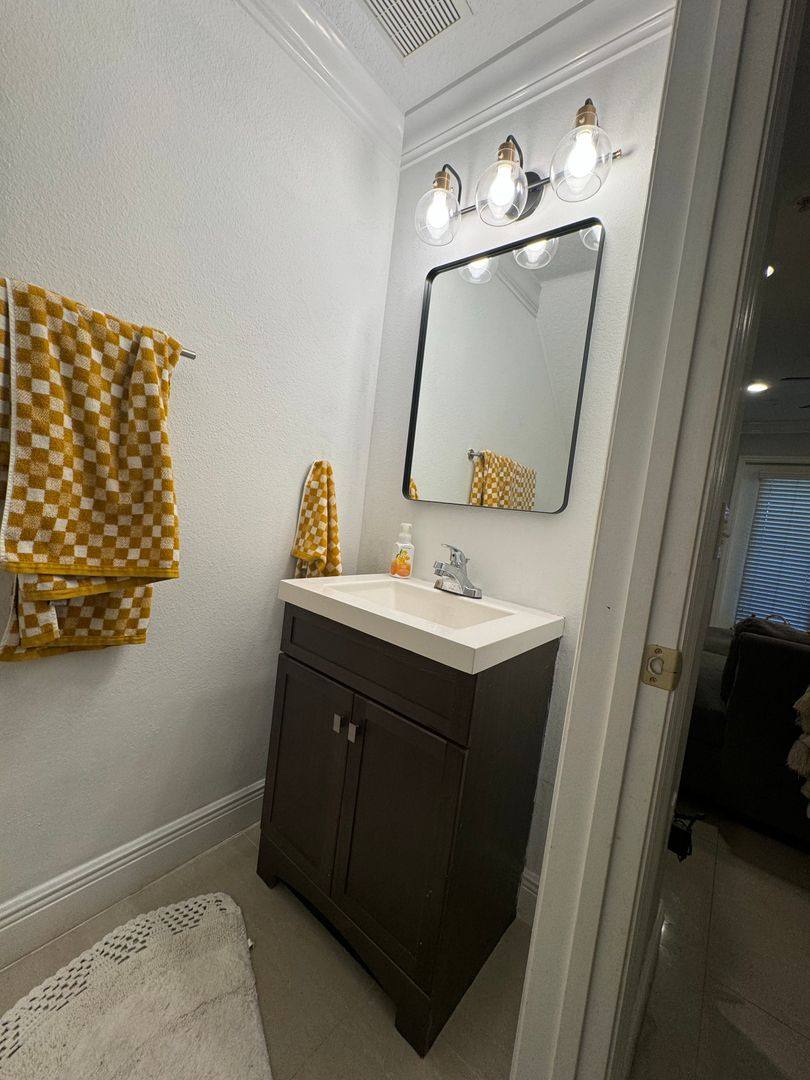 Townhouse for rent at 410 Tradition Lane, Winter Springs, FL 32708