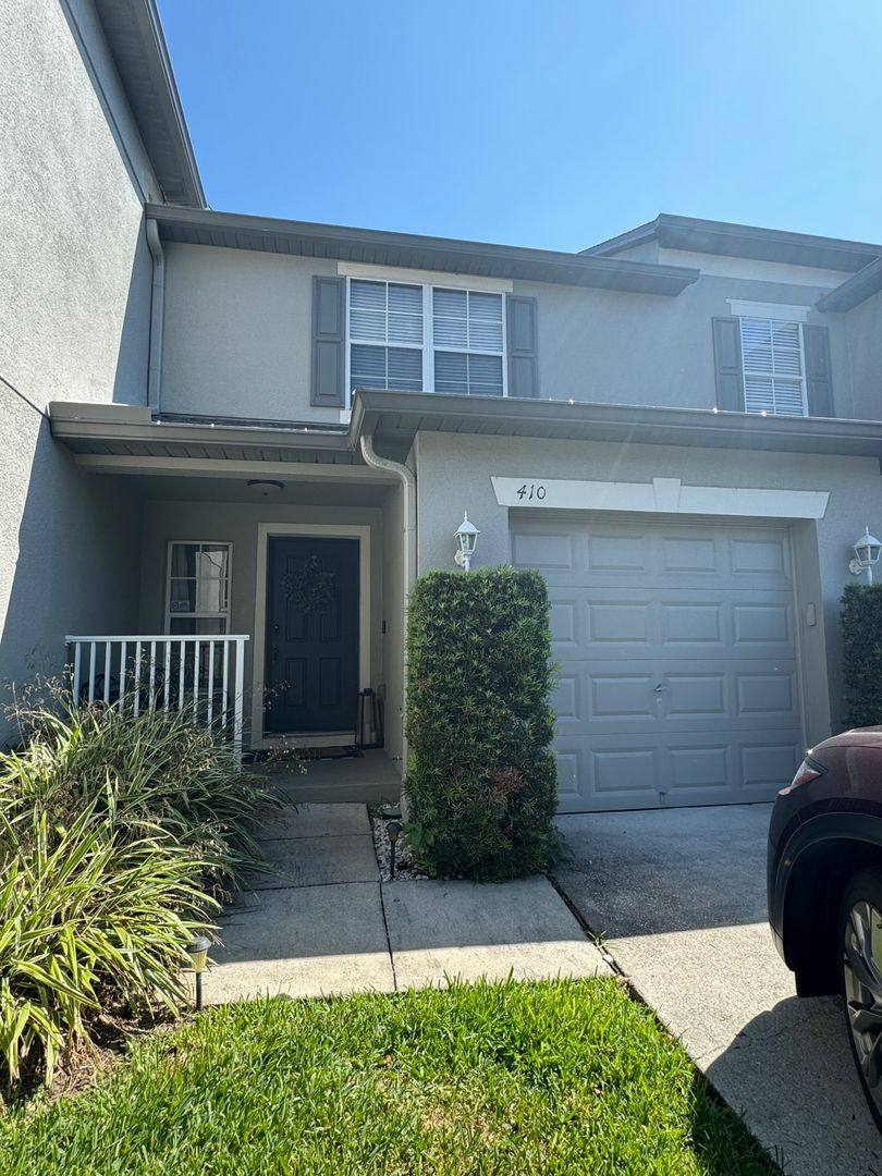 Townhouse for rent at 410 Tradition Lane, Winter Springs, FL 32708