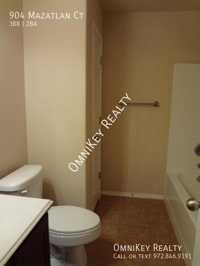 House for rent at 904 Mazatlan Court, Arlington, TX 76002