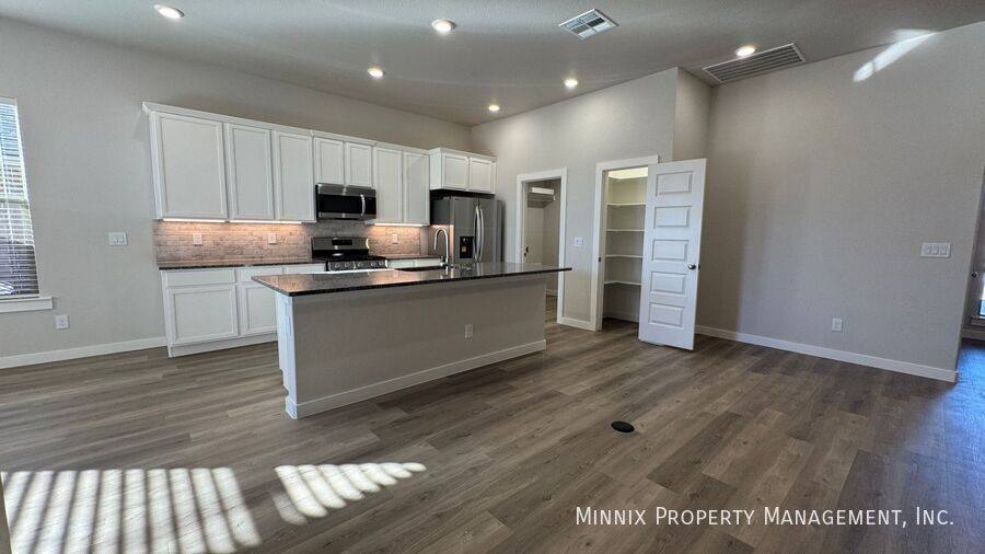 House for rent at 1701 144th St, Lubbock, TX 79423