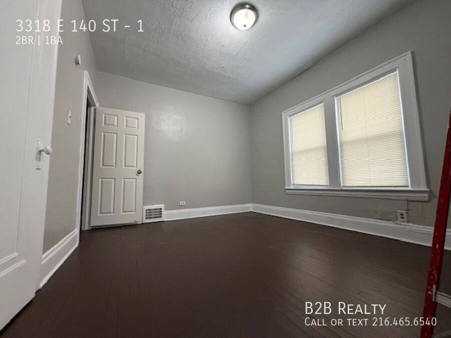 Apartment for rent at 3318 E 140 St #1, Cleveland, OH 44120