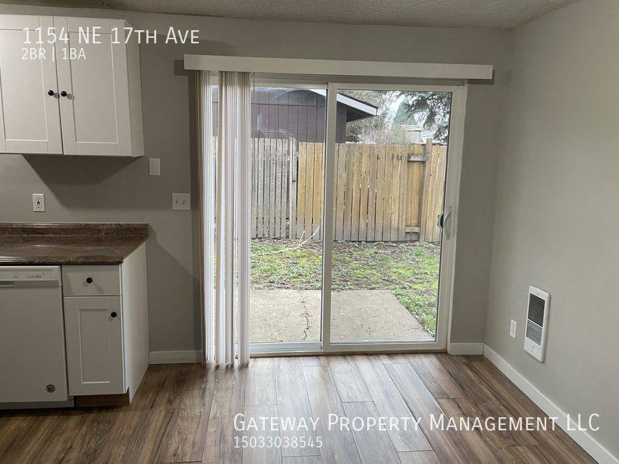 Townhouse for rent at 1154 NE 17th Ave, Hillsboro, OR 97124