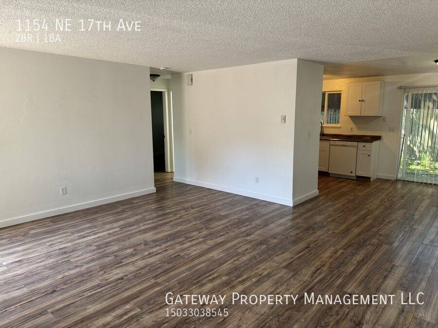 Townhouse for rent at 1154 NE 17th Ave, Hillsboro, OR 97124