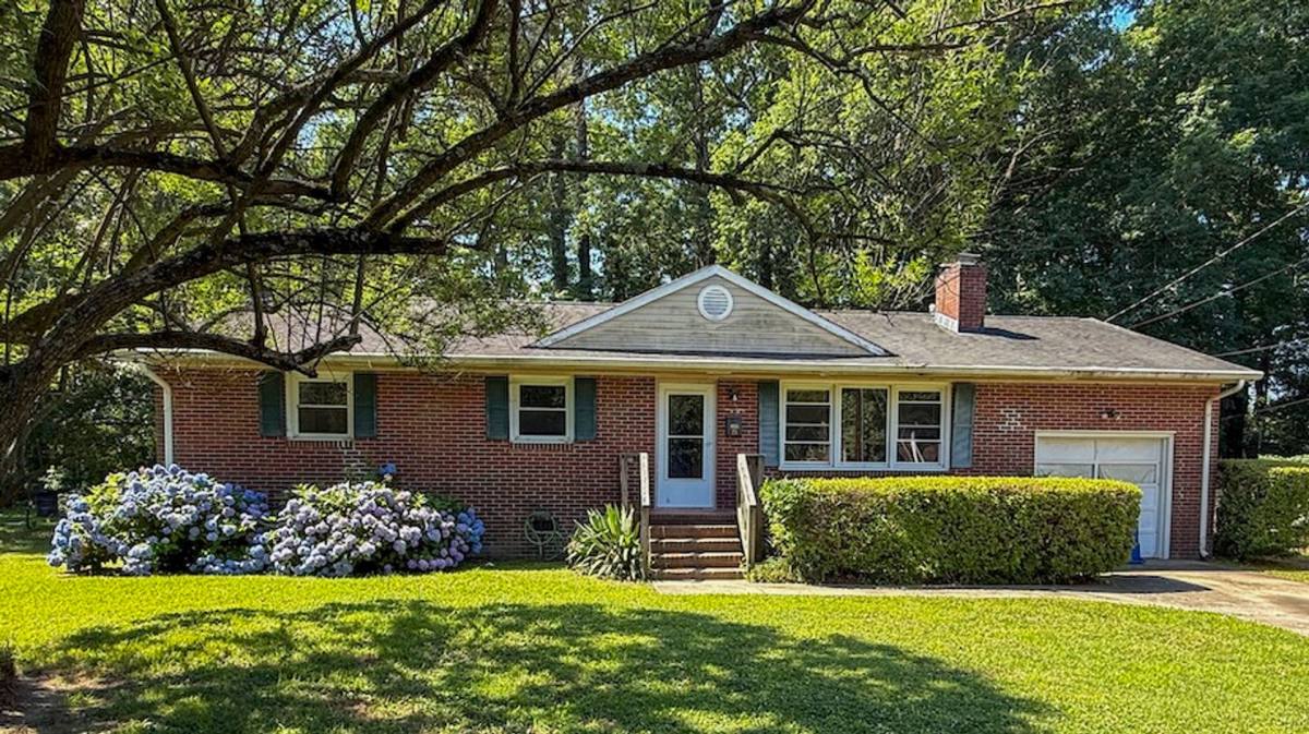 House for rent at 23 Green Court, Newport News, VA 23601