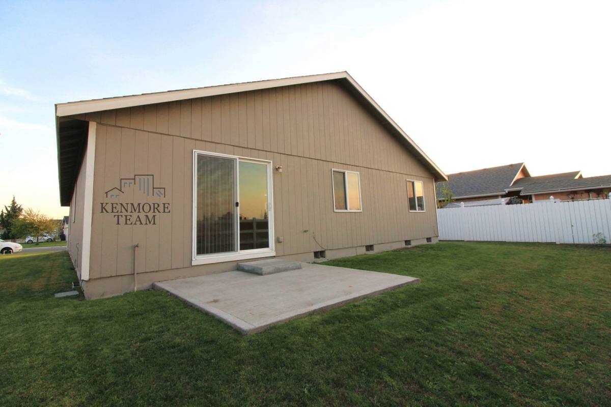 House for rent at 8819 Oliver Dr, Pasco, WA 99301