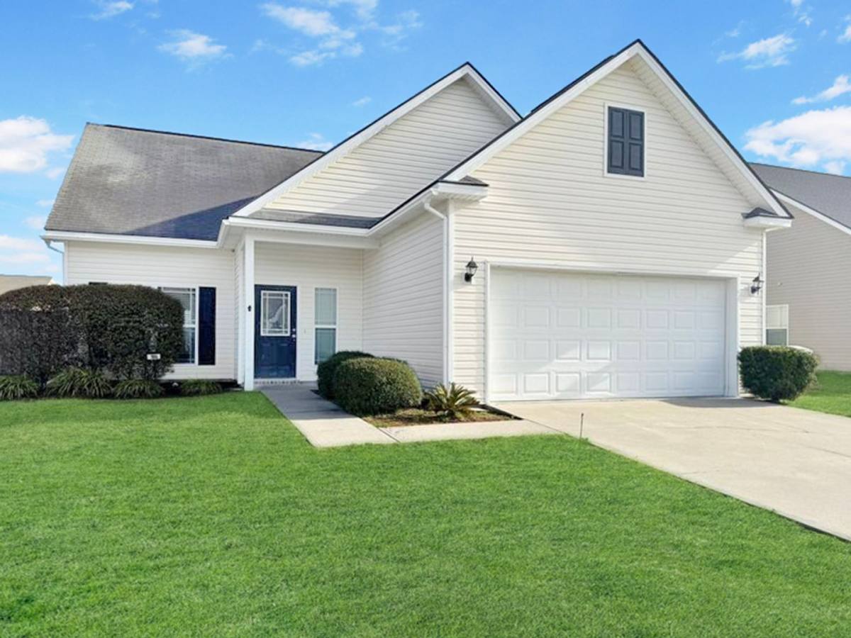 House for rent at 186 Savannah Lane, Richmond Hill, GA 31324