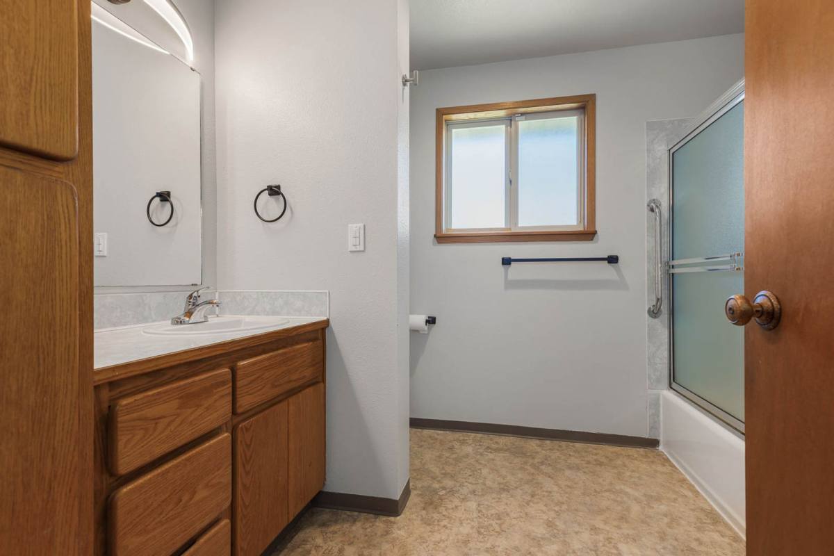 House for rent at 517 Pecks Dr, Everett, WA 98203