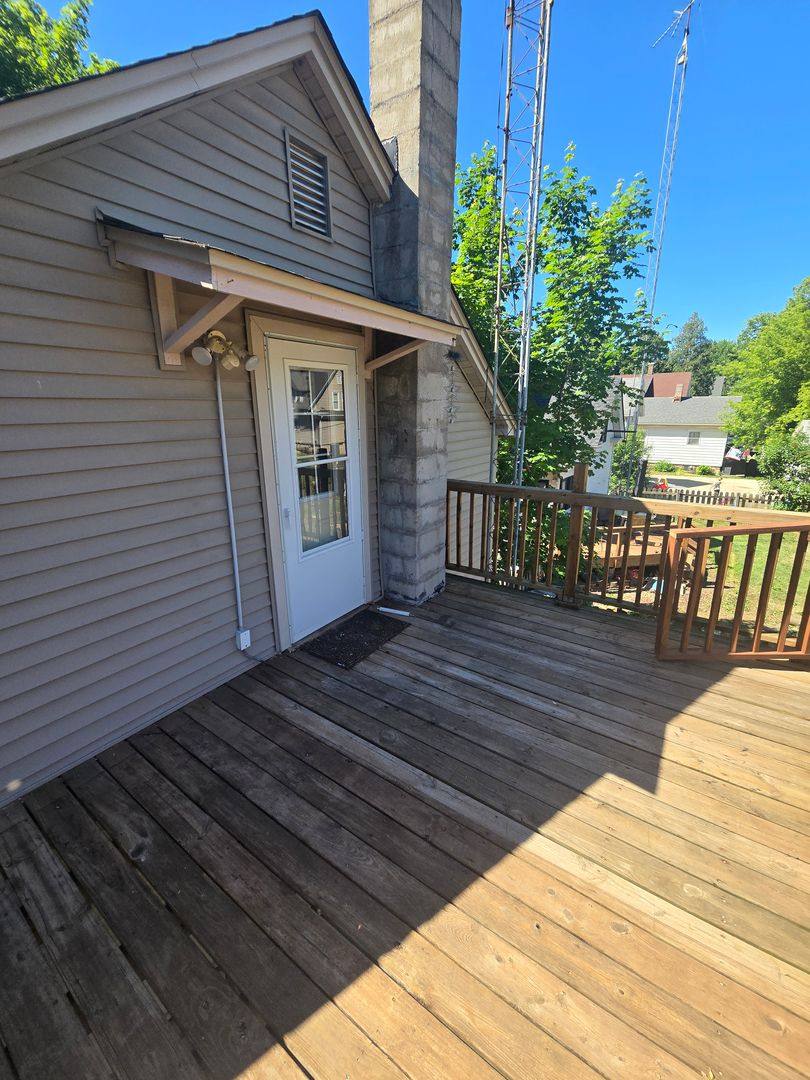 Apartment for rent at 490 & 492 McHenry St, Burlington, WI 53105