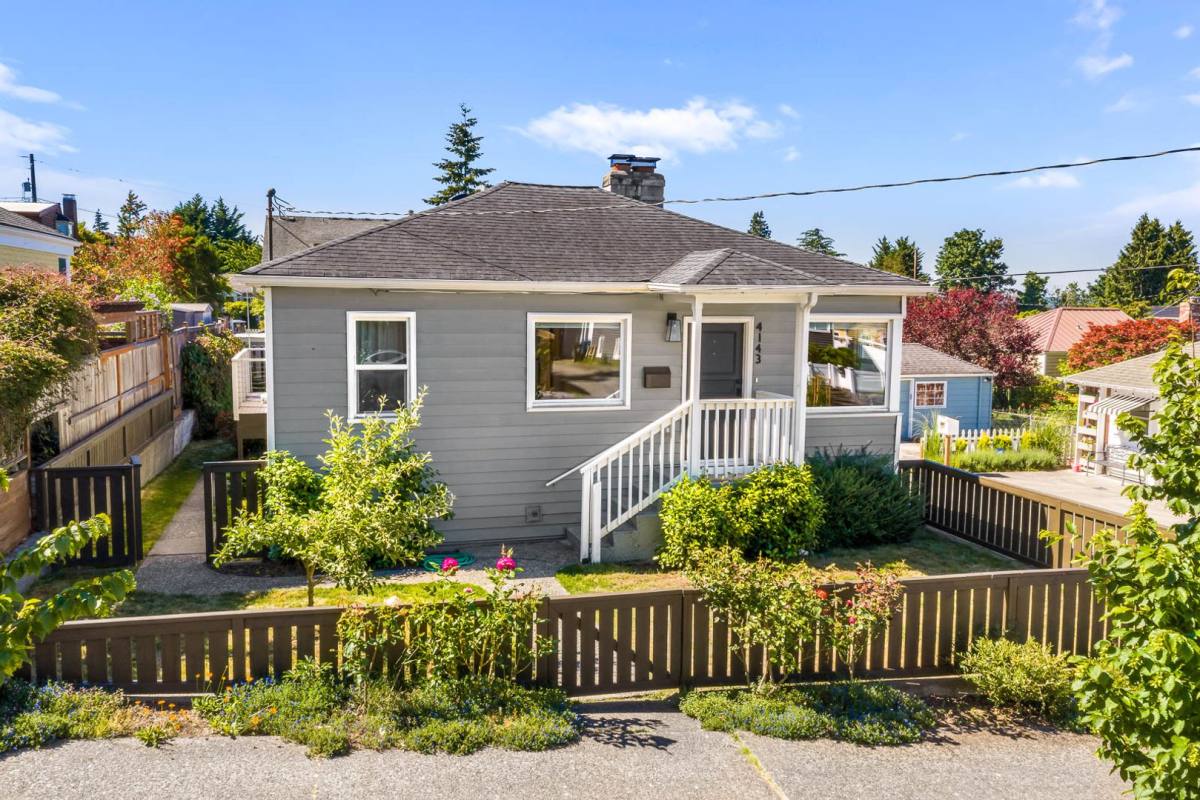 House for rent at 4143 SW Kenyon St, Seattle, WA 98136