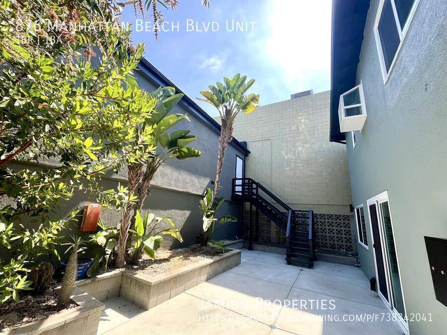 Apartment for rent at 876 Manhattan Beach Blvd #2, Manhattan Beach, CA 90266