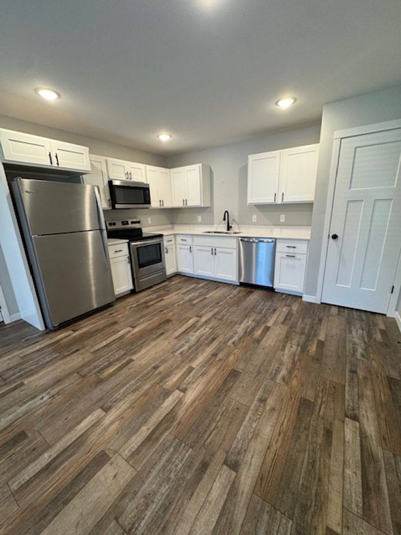 Apartment for rent at 105 St Lawerence, Decorah, IA 52101