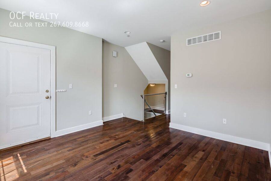 Apartment for rent at 2635 Catharine St #A, Philadelphia, PA 19146