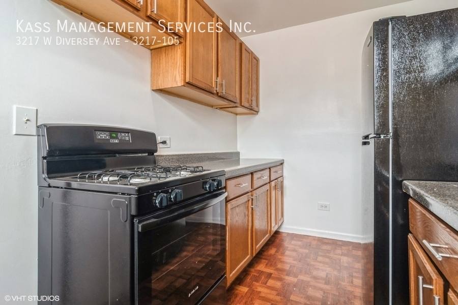 Apartment for rent at 3217 W Diversey Ave #105, Chicago, IL 60647