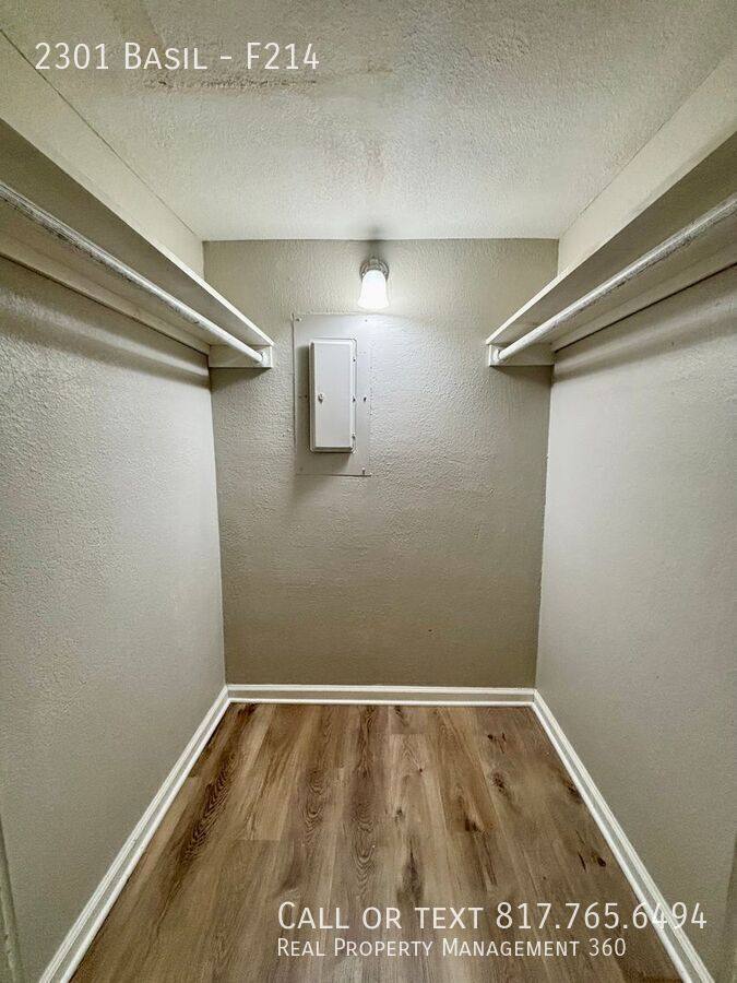 Condo for rent at 2301 Basil #F214, Arlington, TX 76006