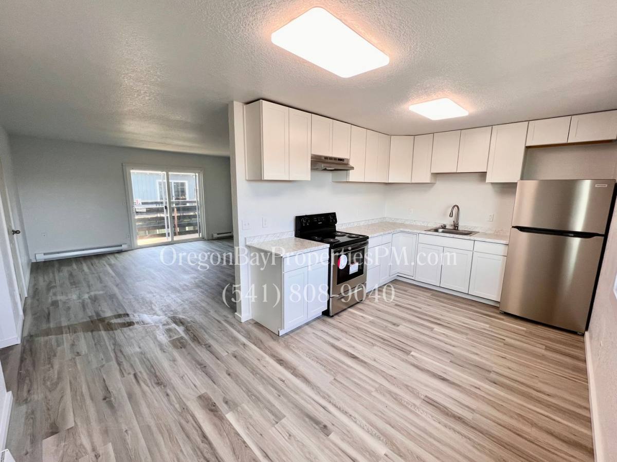 Apartment for rent at 235 N Wasson, Coos Bay, OR 97420