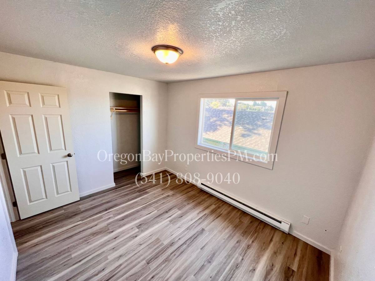 Apartment for rent at 235 N Wasson, Coos Bay, OR 97420
