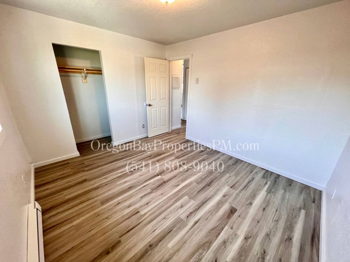 Apartment for rent at 235 N Wasson, Coos Bay, OR 97420