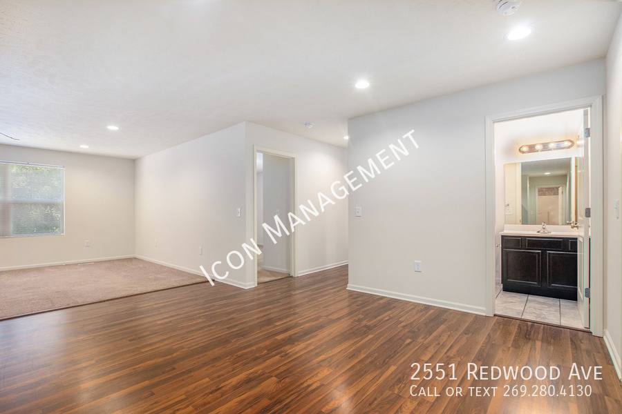 Apartment for rent at 2551 Redwood Ave, Kalamazoo, MI 49006