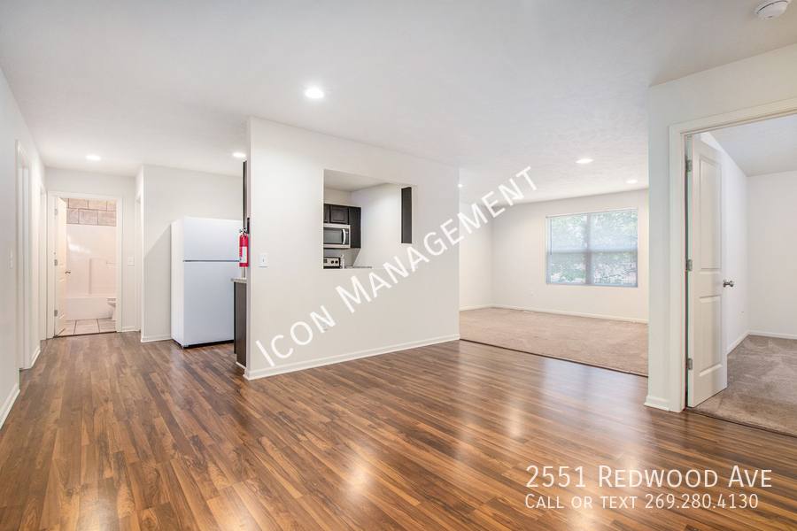 Apartment for rent at 2551 Redwood Ave, Kalamazoo, MI 49006