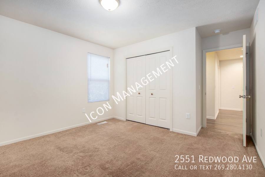 Apartment for rent at 2551 Redwood Ave, Kalamazoo, MI 49006