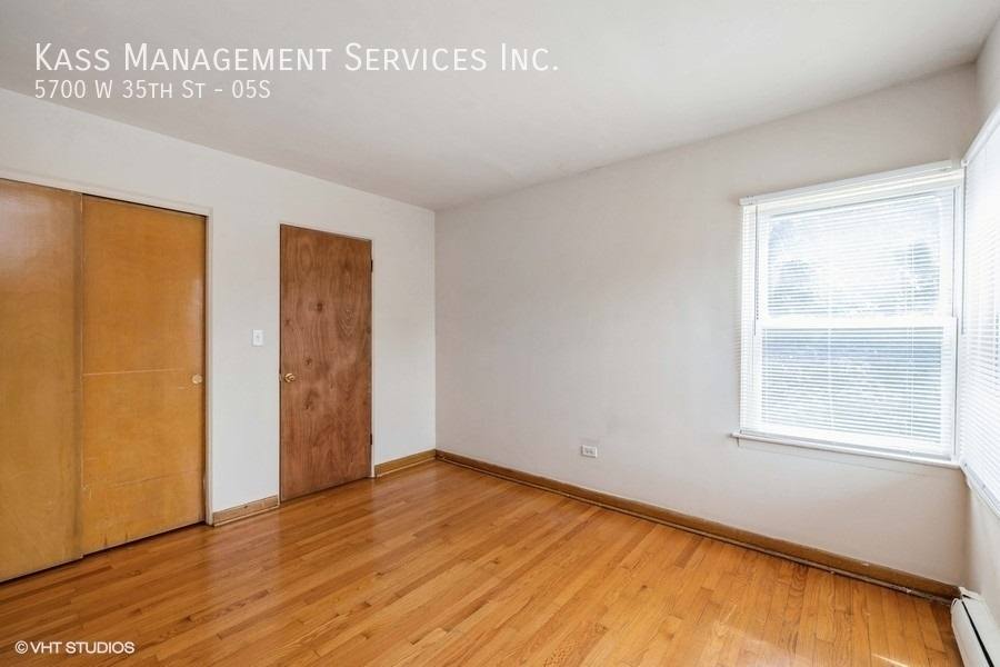 Apartment for rent at 5700 W 35th St #5S, Cicero, IL 60804