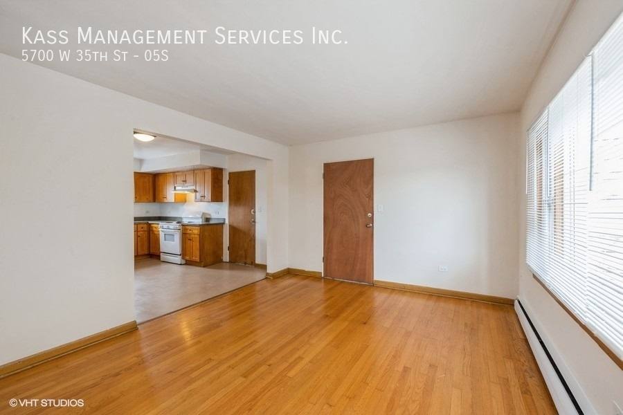 Apartment for rent at 5700 W 35th St #5S, Cicero, IL 60804