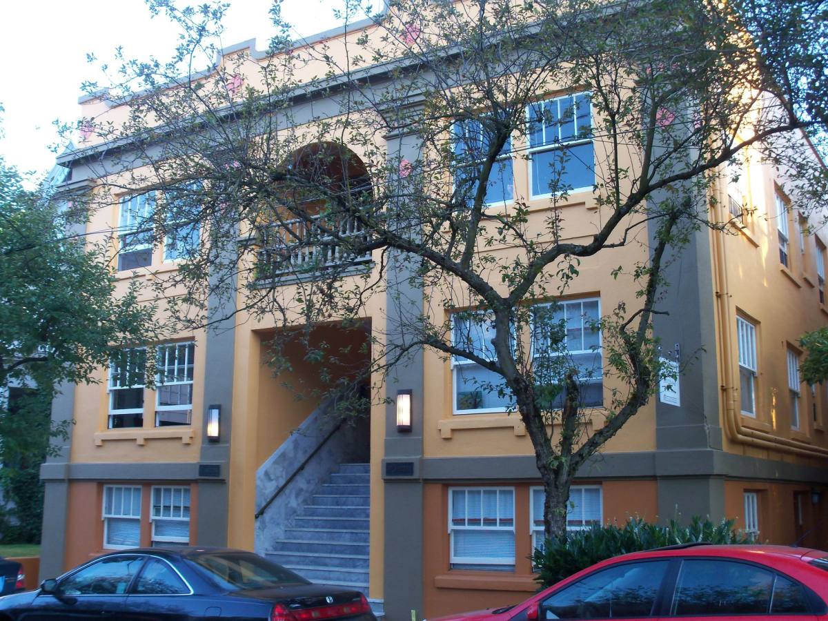 Apartment for rent at 2134 NW Flanders, Portland, OR 97210