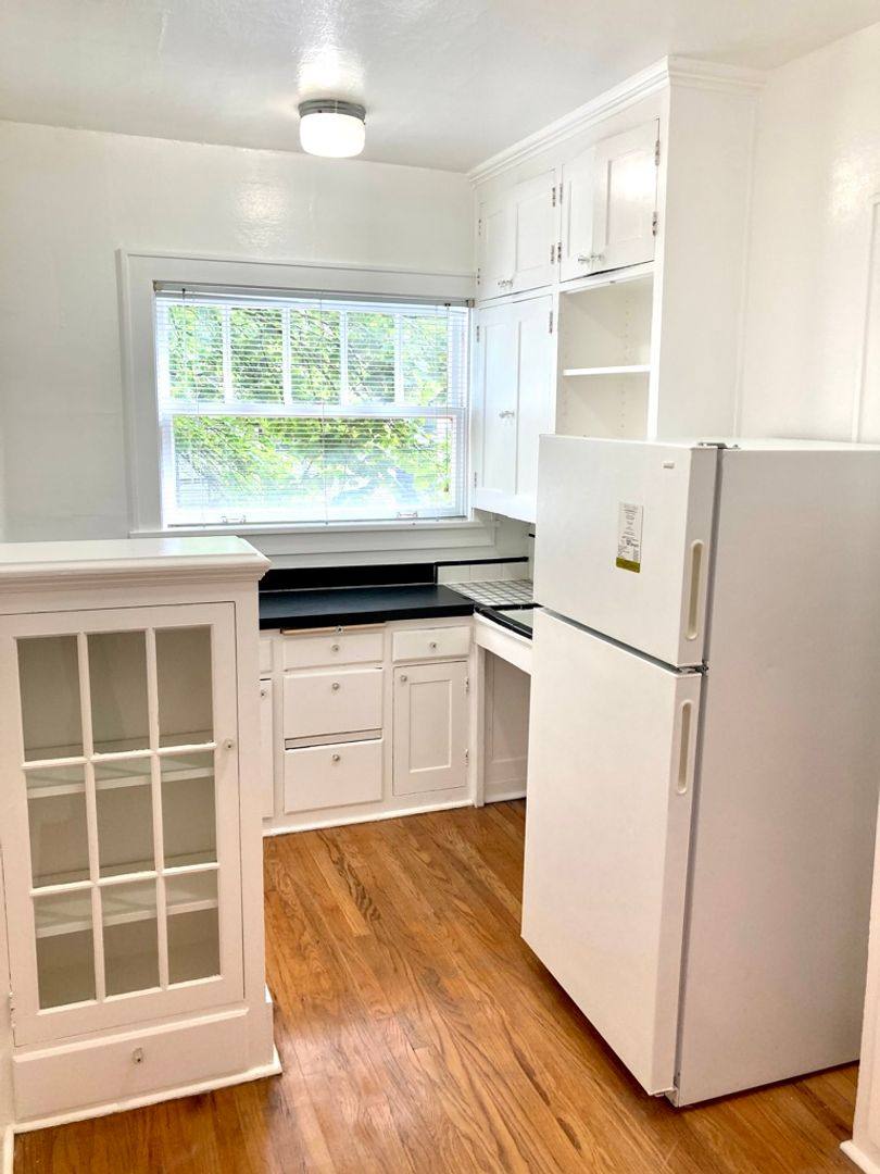 Apartment for rent at 2134 NW Flanders, Portland, OR 97210