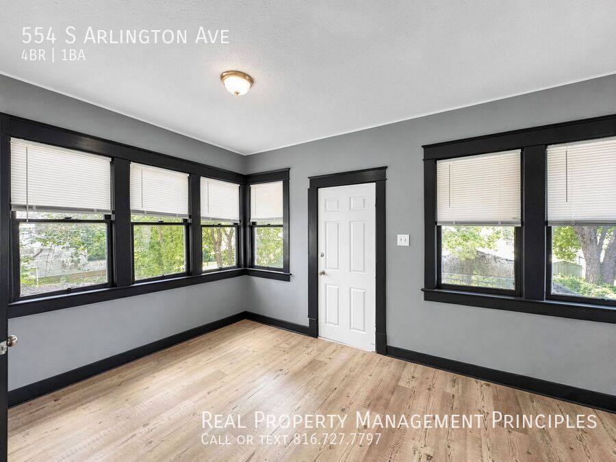 House for rent at 554 S Arlington Ave, Independence, MO 64053