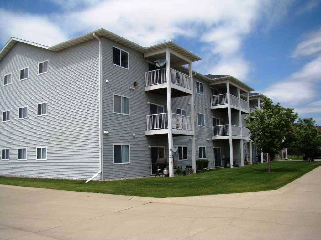 Apartment for rent at 4310 10th Ave S, Fargo, ND 58103