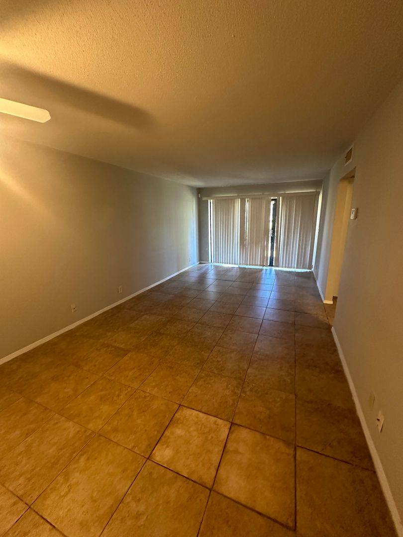 Condo for rent at 1859 Poplar Woods Circle W, Germantown, TN 38138