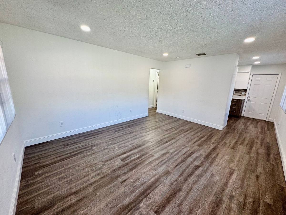 Apartment for rent at 100 SW 9th St, Hallandale, FL 33009