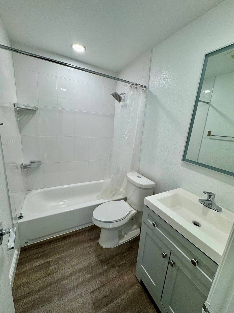 Apartment for rent at 100 SW 9th St, Hallandale, FL 33009